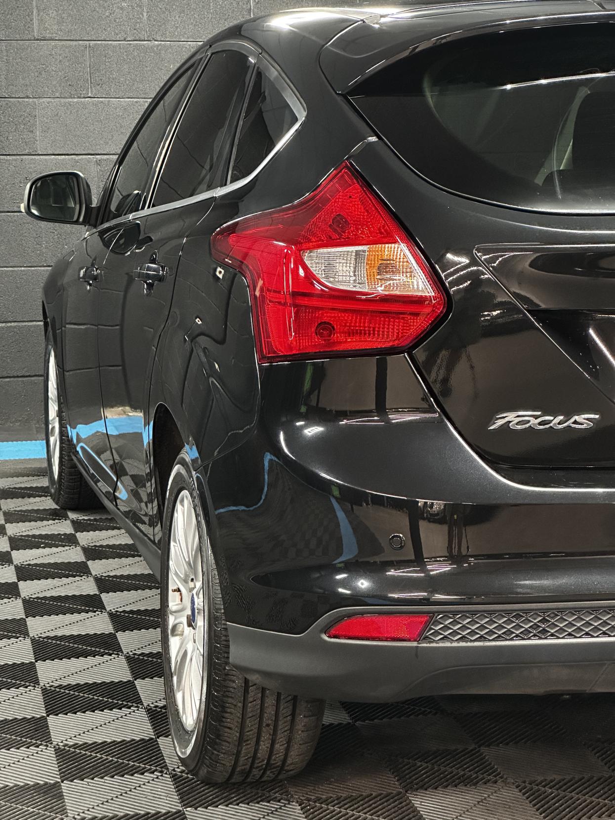 Ford Focus 2.0 TDCi Titanium Hatchback 5dr Diesel Powershift Euro 5 (140 ps)