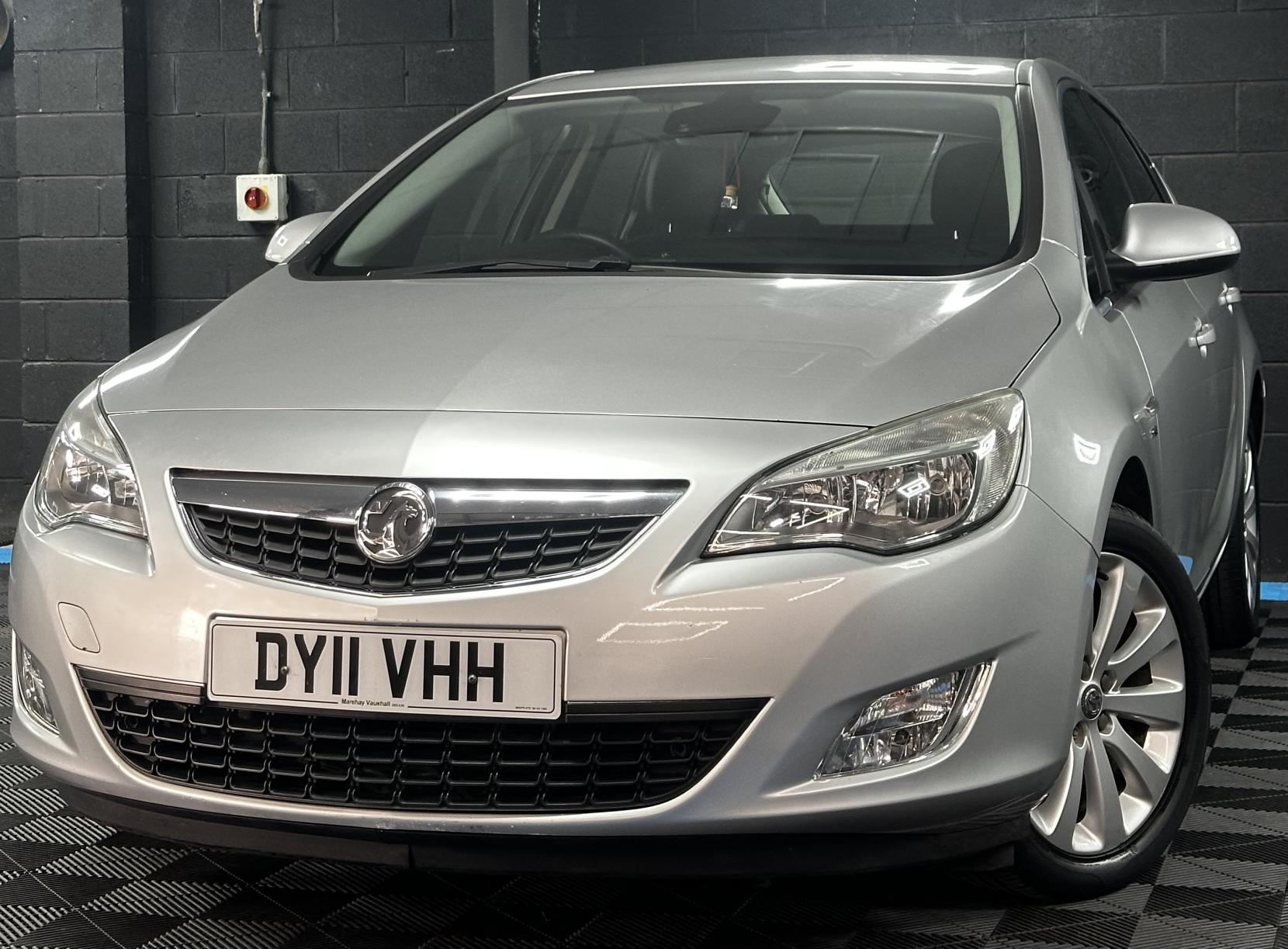Vauxhall Astra 1.6 16v SE Hatchback 5dr Petrol Auto Euro 5 (115 ps)