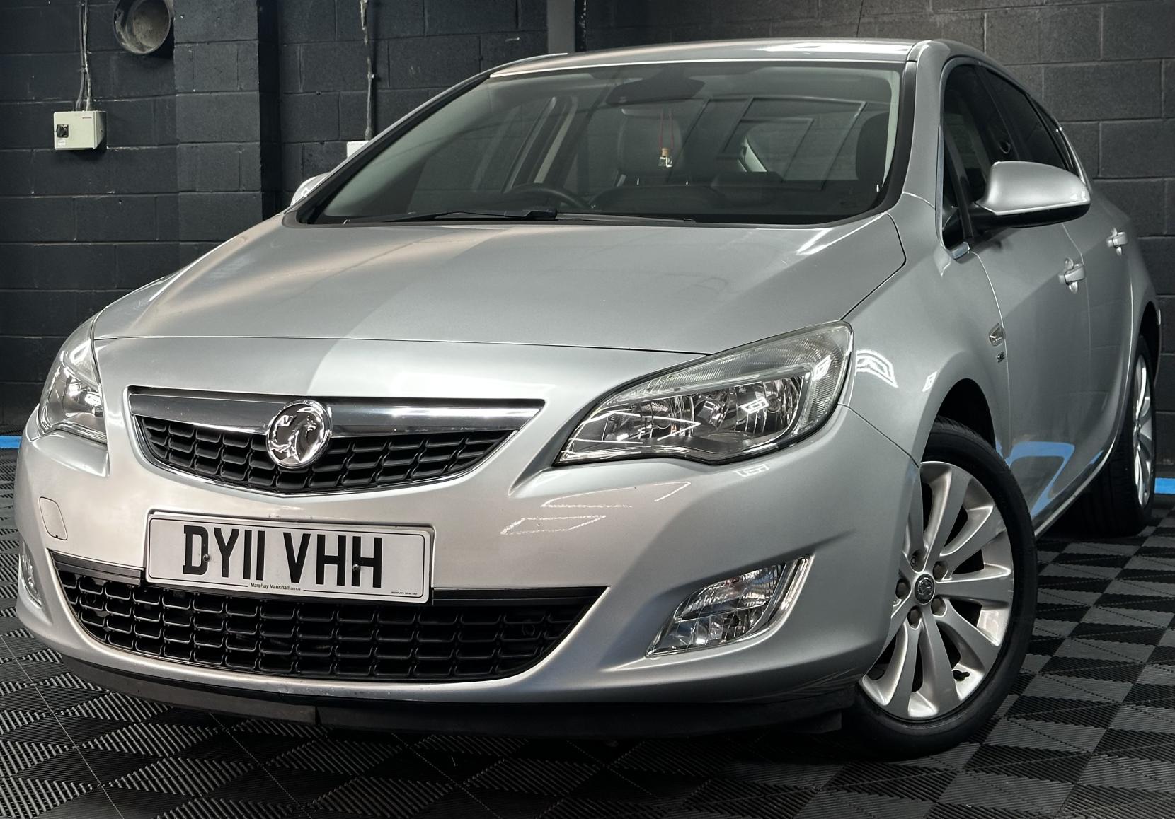 Vauxhall Astra 1.6 16v SE Hatchback 5dr Petrol Auto Euro 5 (115 ps)