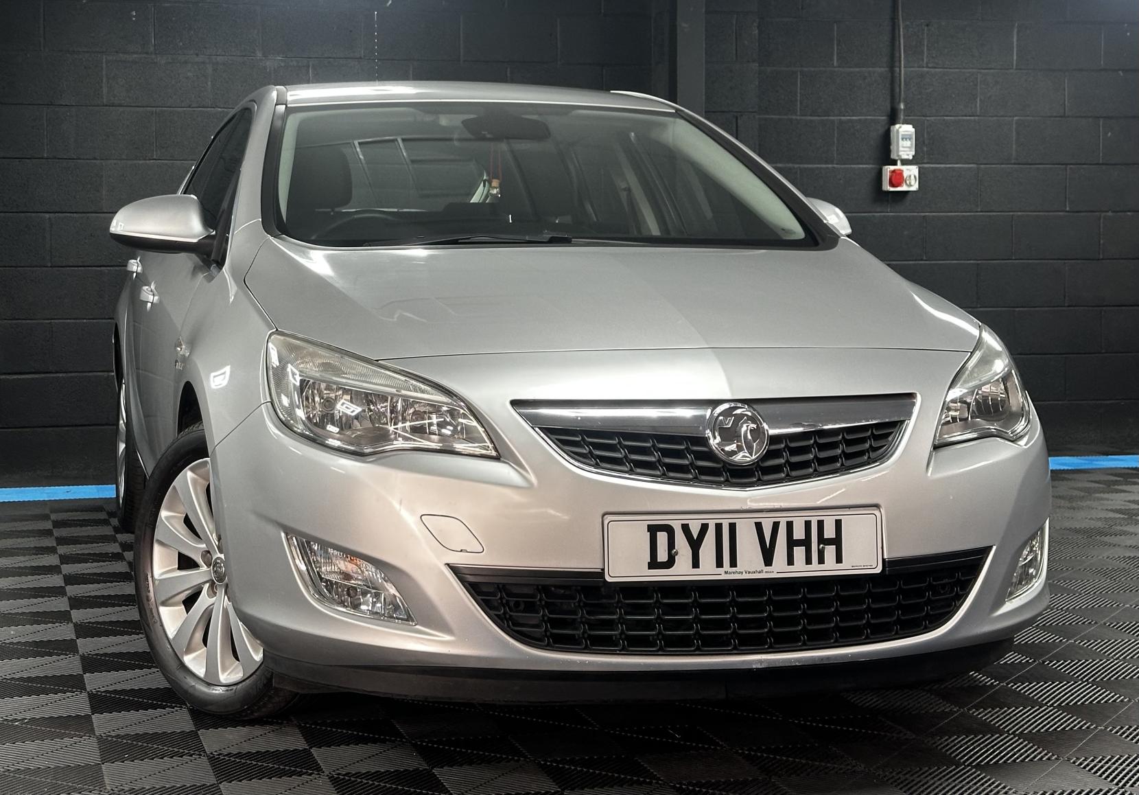 Vauxhall Astra 1.6 16v SE Hatchback 5dr Petrol Auto Euro 5 (115 ps)
