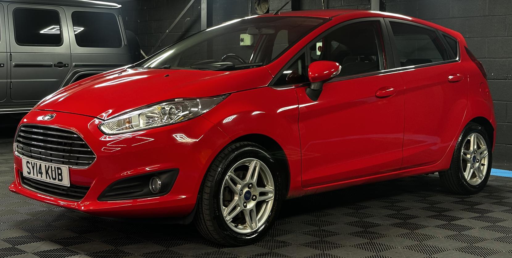 Ford Fiesta 1.0T EcoBoost Zetec Hatchback 5dr Petrol Powershift Euro 5 (100 ps)