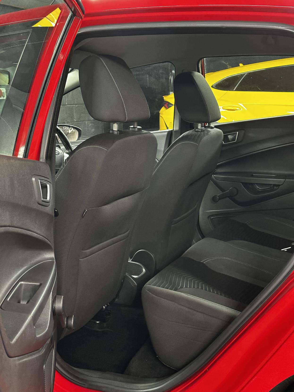 Ford Fiesta 1.0T EcoBoost Zetec Hatchback 5dr Petrol Powershift Euro 5 (100 ps)