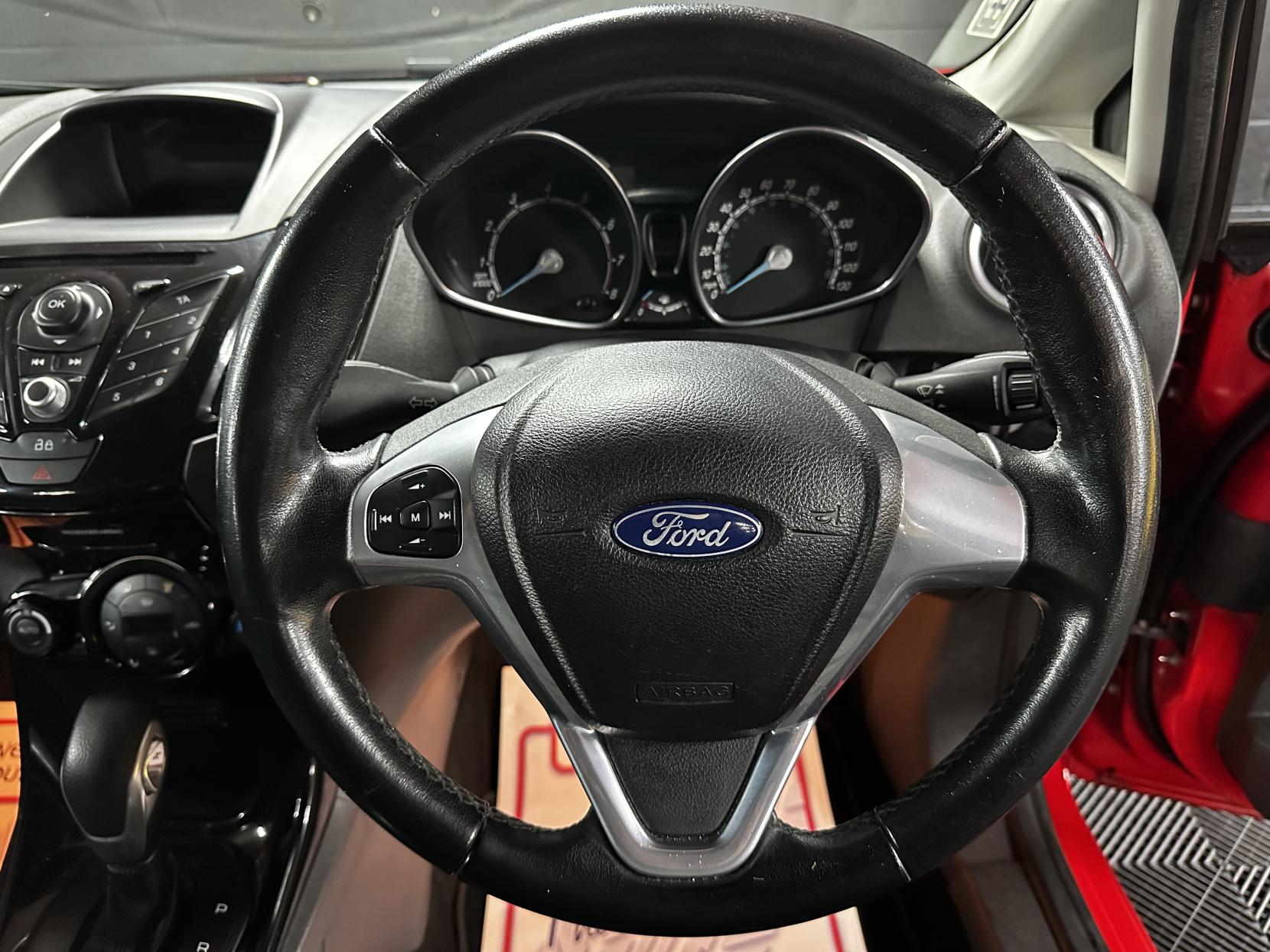 Ford Fiesta 1.0T EcoBoost Zetec Hatchback 5dr Petrol Powershift Euro 5 (100 ps)