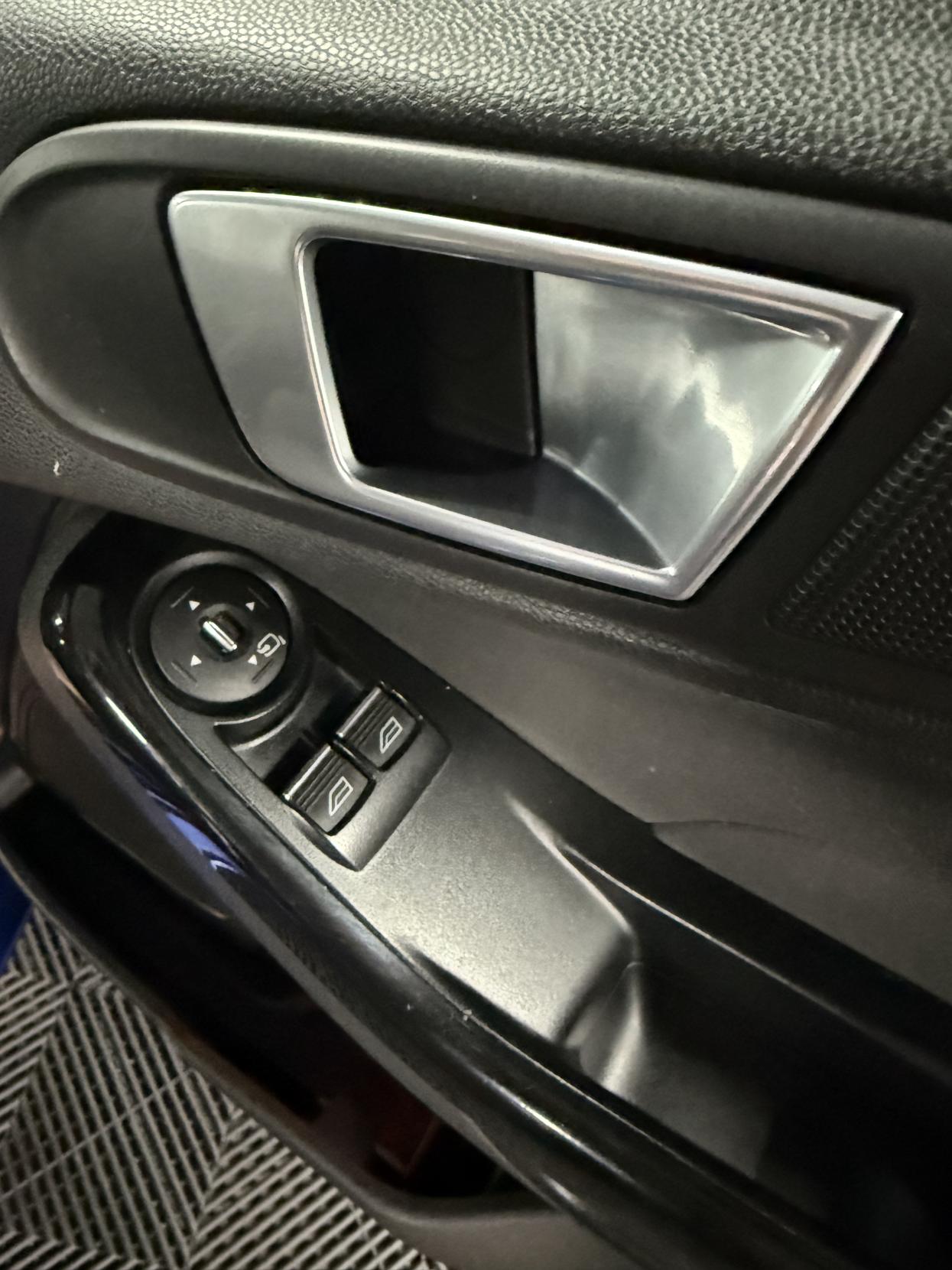 Ford Fiesta 1.6 Zetec Hatchback 5dr Petrol Powershift Euro 5 (105 ps)