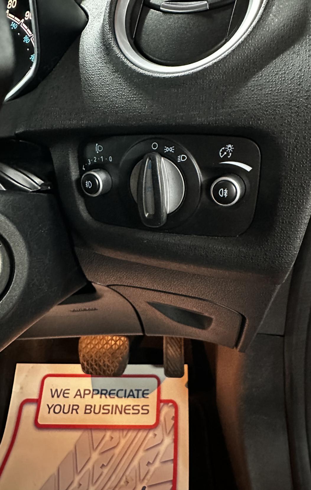 Ford Fiesta 1.6 Zetec Hatchback 5dr Petrol Powershift Euro 5 (105 ps)