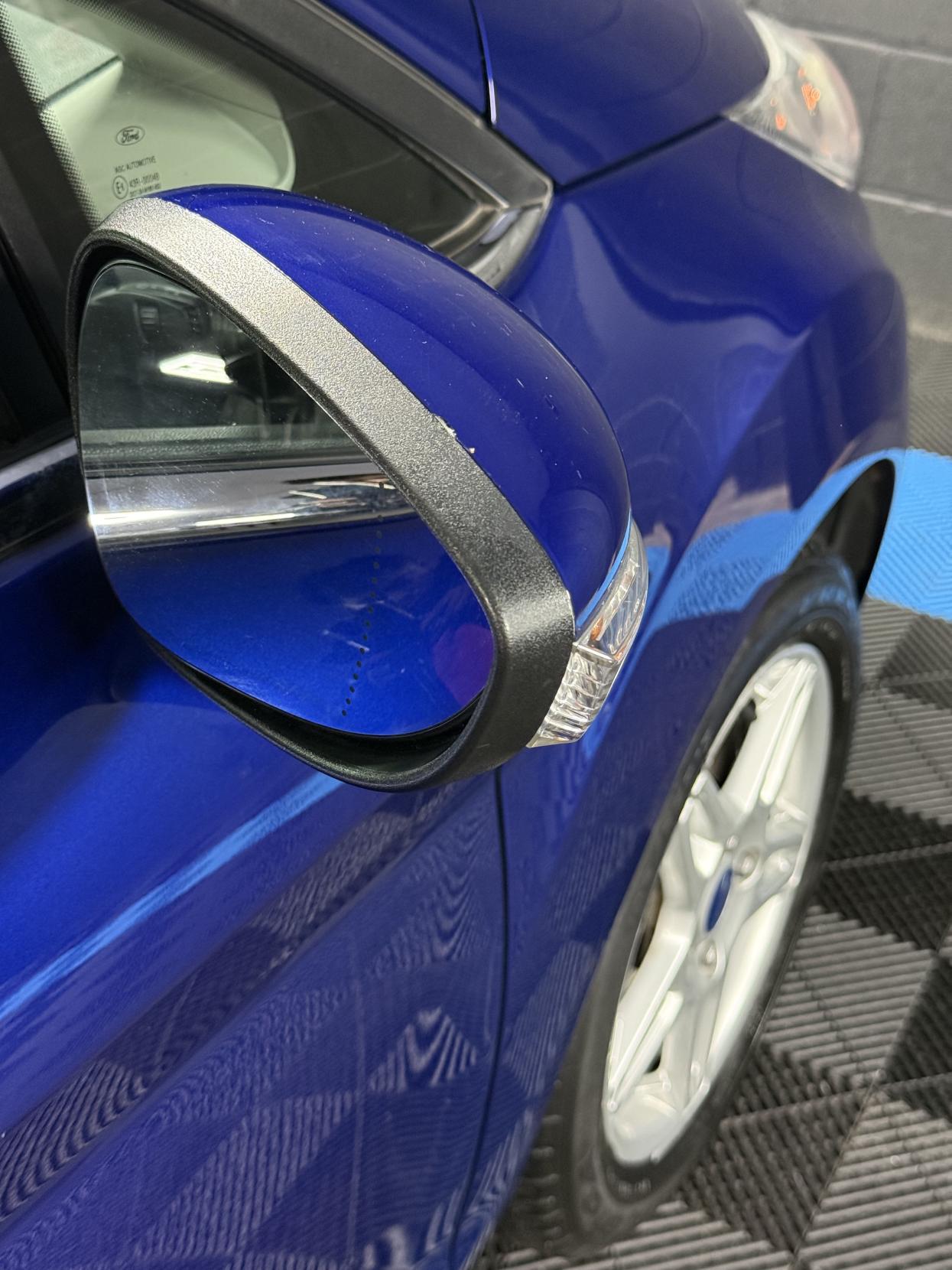 Ford Fiesta 1.6 Zetec Hatchback 5dr Petrol Powershift Euro 5 (105 ps)