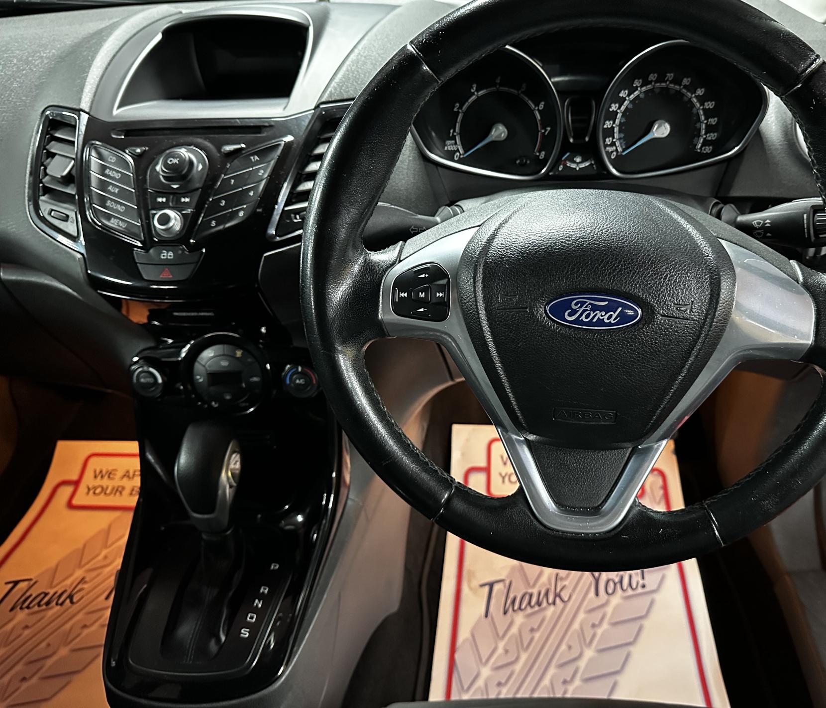 Ford Fiesta 1.6 Zetec Hatchback 5dr Petrol Powershift Euro 5 (105 ps)