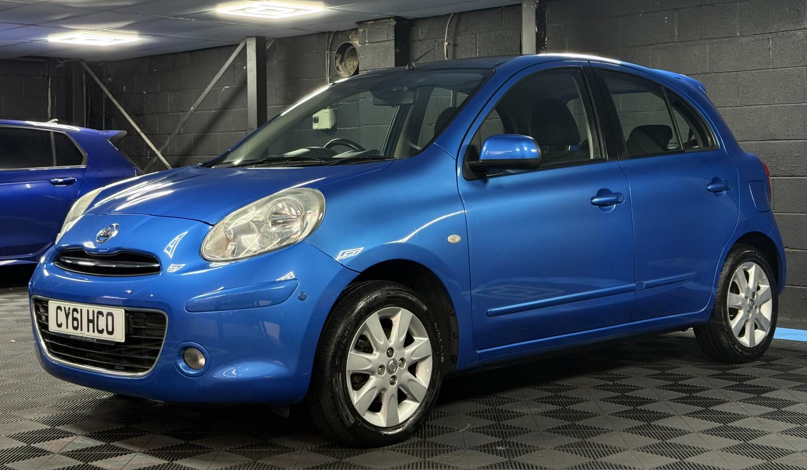 Nissan Micra 1.2 DIG-S Tekna Hatchback 5dr Petrol CVT Euro 5 (s/s) (98 ps)