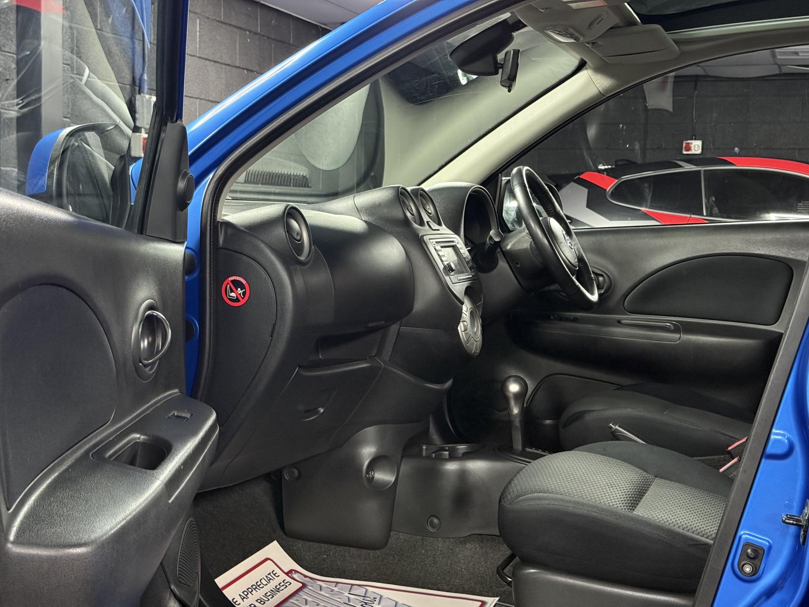 Nissan Micra 1.2 DIG-S Tekna Hatchback 5dr Petrol CVT Euro 5 (s/s) (98 ps)