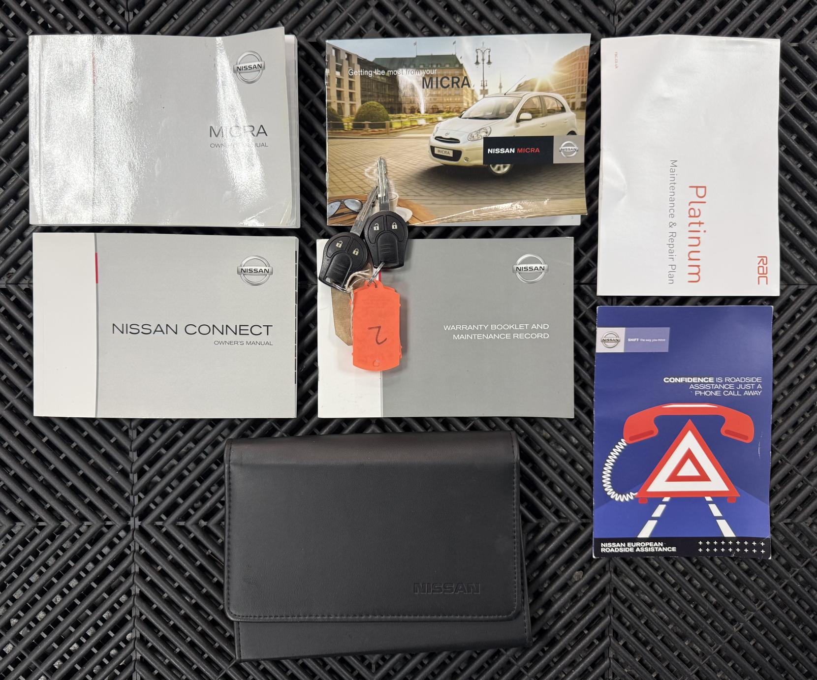 Nissan Micra 1.2 DIG-S Tekna Hatchback 5dr Petrol CVT Euro 5 (s/s) (98 ps)