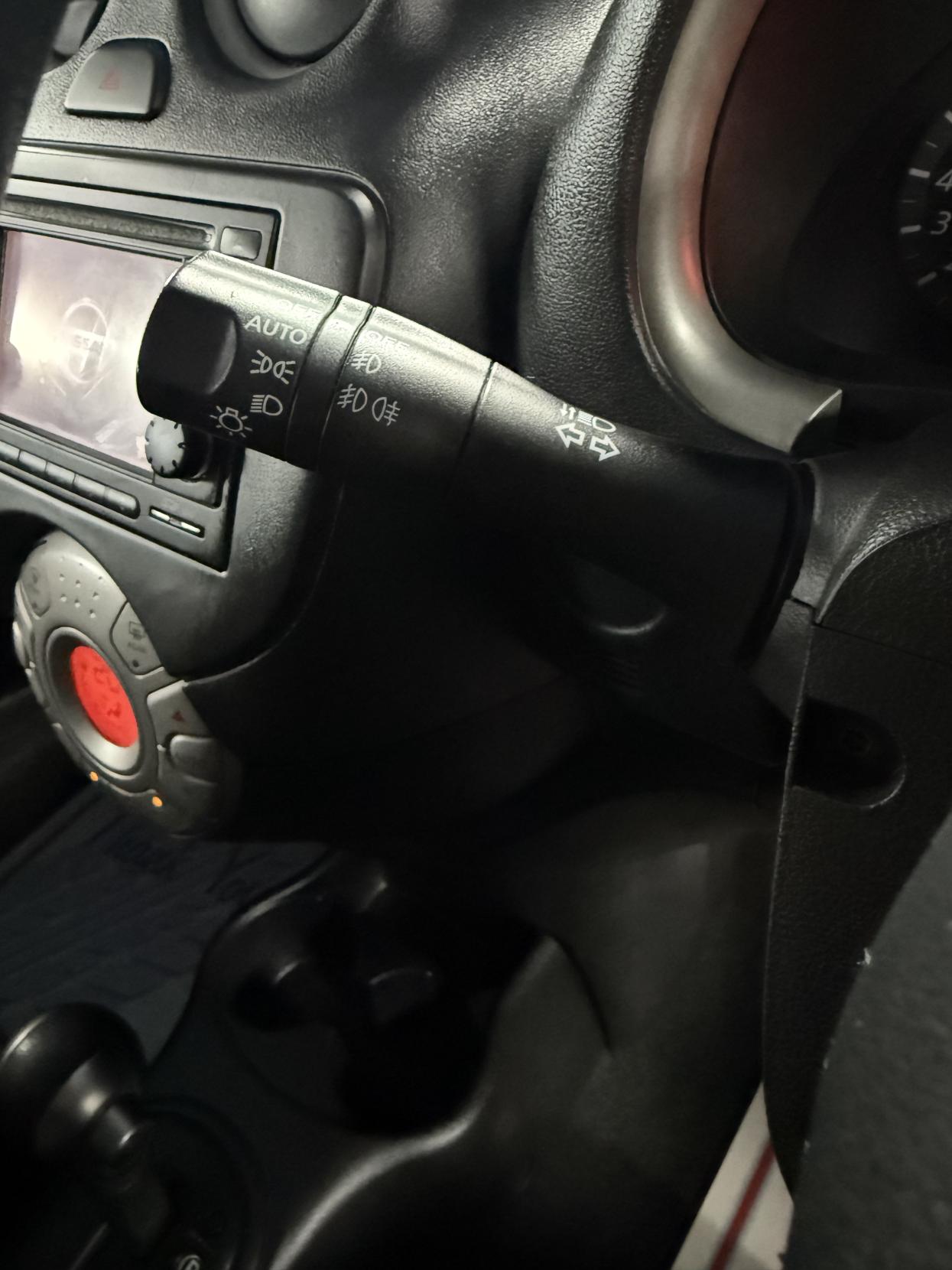 Nissan Micra 1.2 DIG-S Tekna Hatchback 5dr Petrol CVT Euro 5 (s/s) (98 ps)