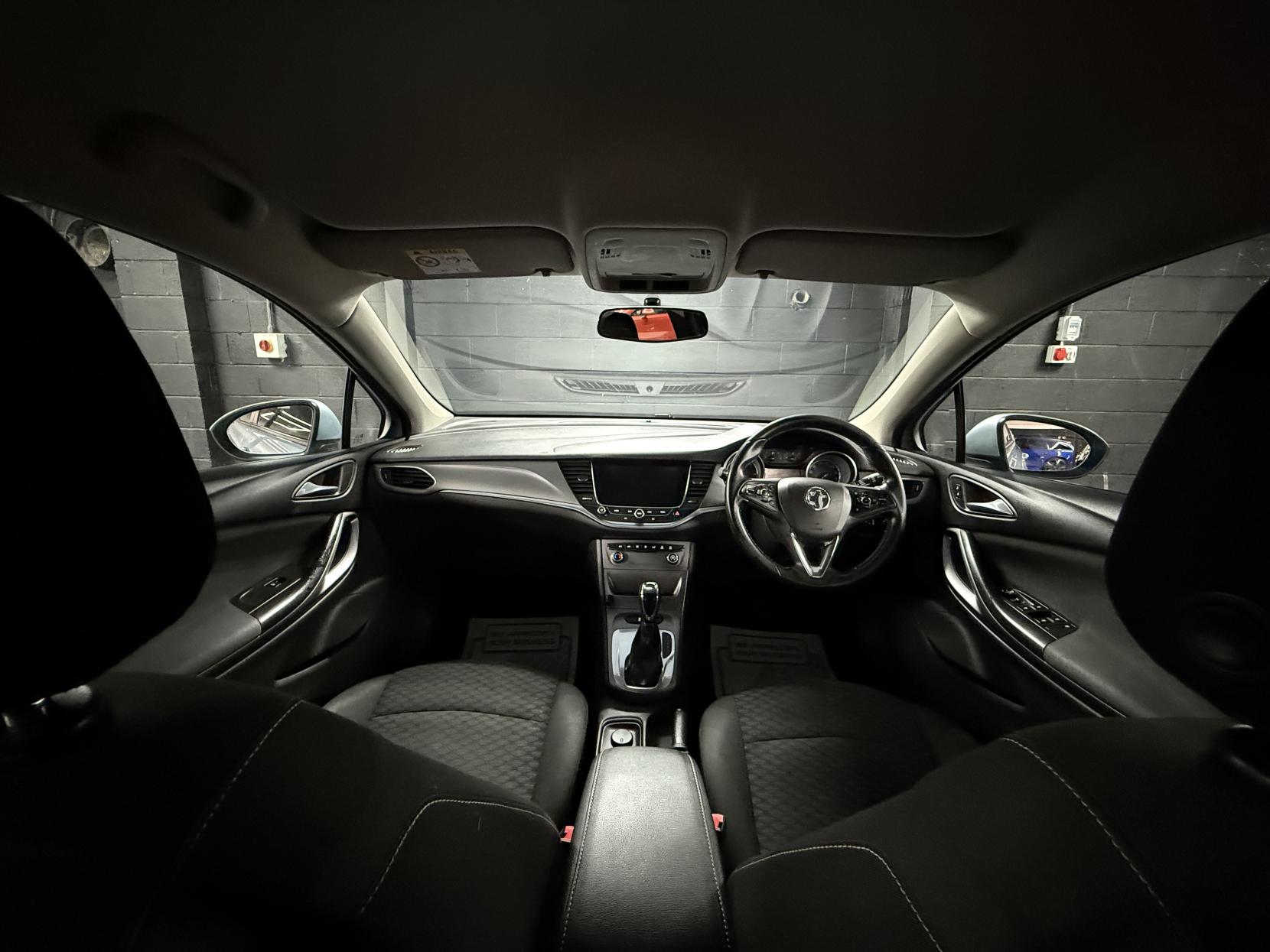 Vauxhall Astra 1.6 CDTi BlueInjection Tech Line Hatchback 5dr Diesel Auto Euro 6 (136 ps)