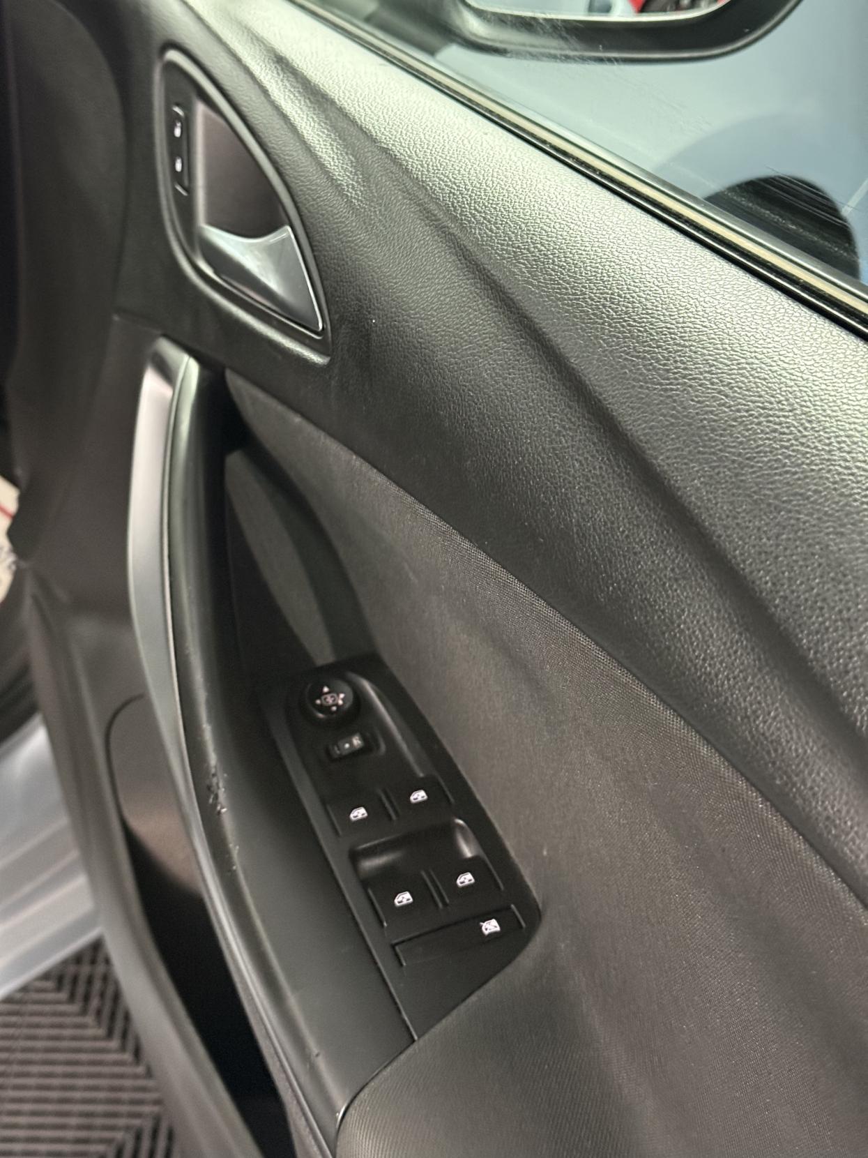 Vauxhall Astra 1.6 CDTi BlueInjection Tech Line Hatchback 5dr Diesel Auto Euro 6 (136 ps)