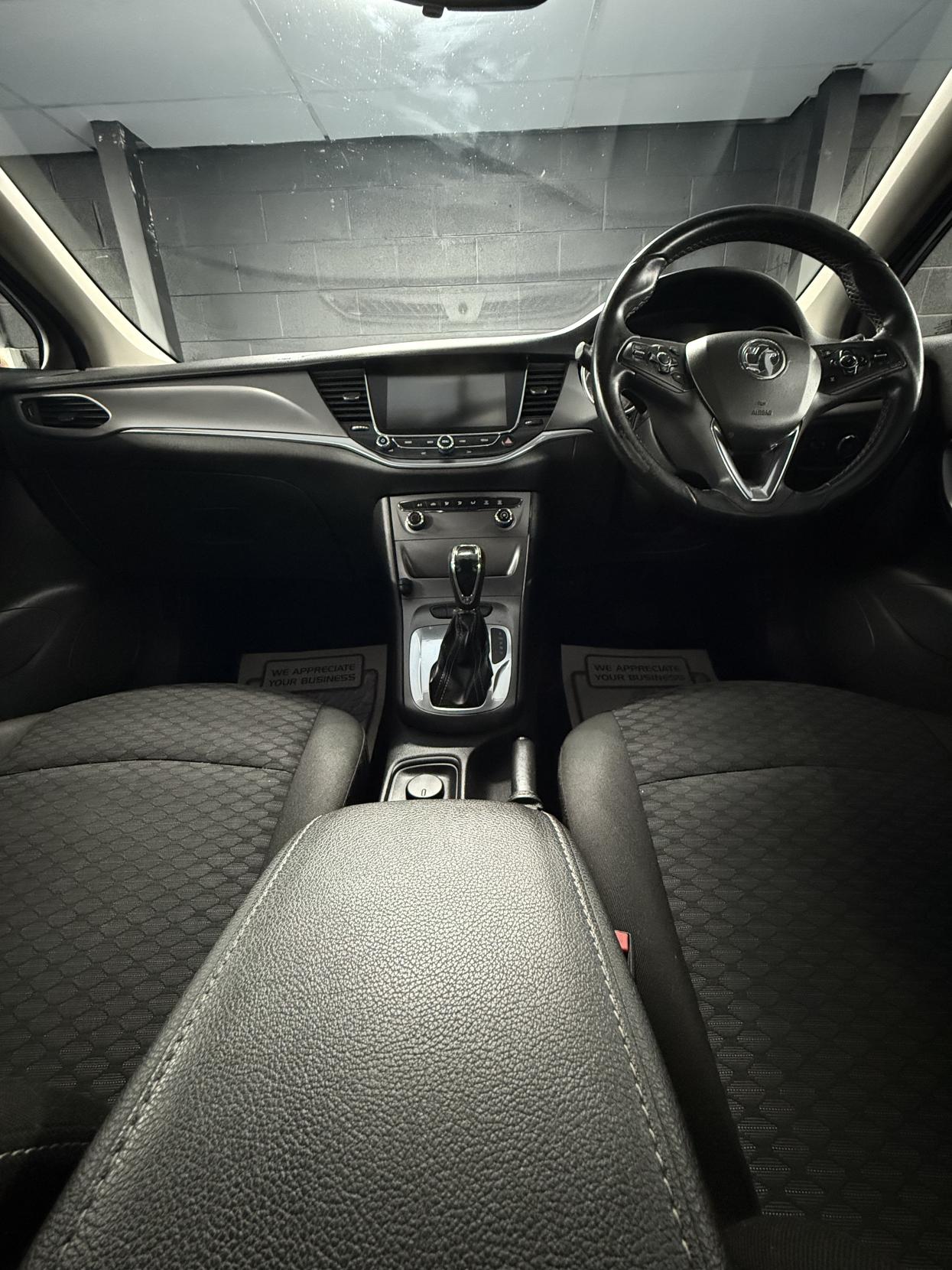 Vauxhall Astra 1.6 CDTi BlueInjection Tech Line Hatchback 5dr Diesel Auto Euro 6 (136 ps)