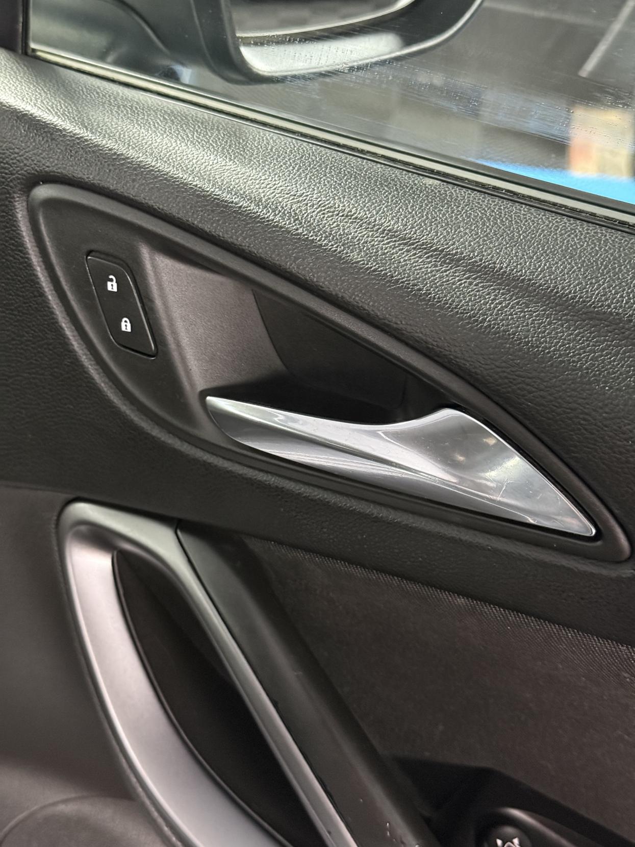 Vauxhall Astra 1.6 CDTi BlueInjection Tech Line Hatchback 5dr Diesel Auto Euro 6 (136 ps)