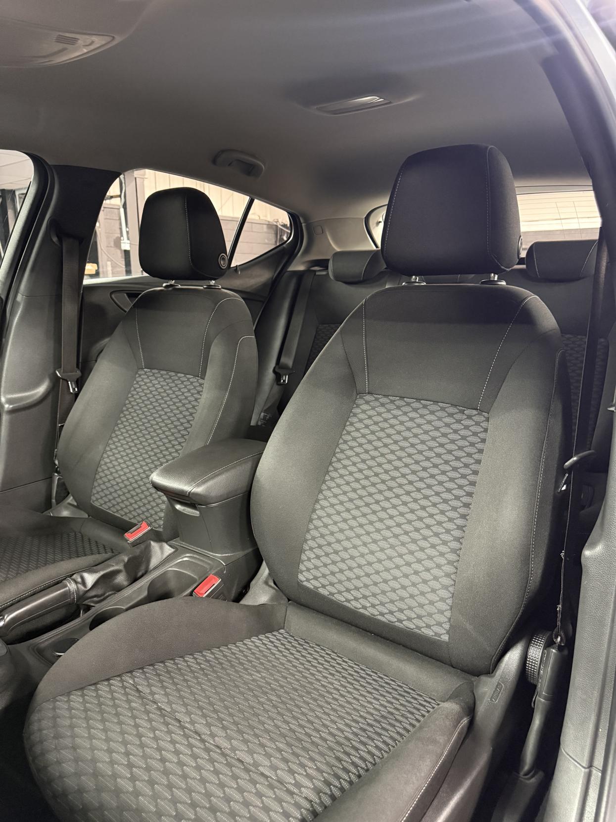 Vauxhall Astra 1.6 CDTi BlueInjection Tech Line Hatchback 5dr Diesel Auto Euro 6 (136 ps)