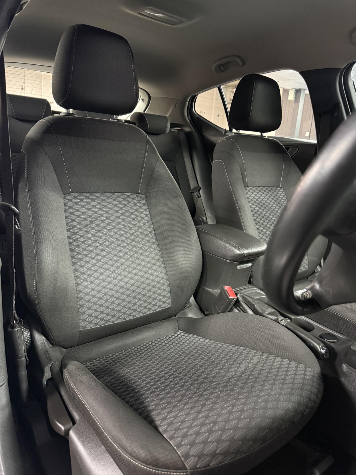 Vauxhall Astra 1.6 CDTi BlueInjection Tech Line Hatchback 5dr Diesel Auto Euro 6 (136 ps)