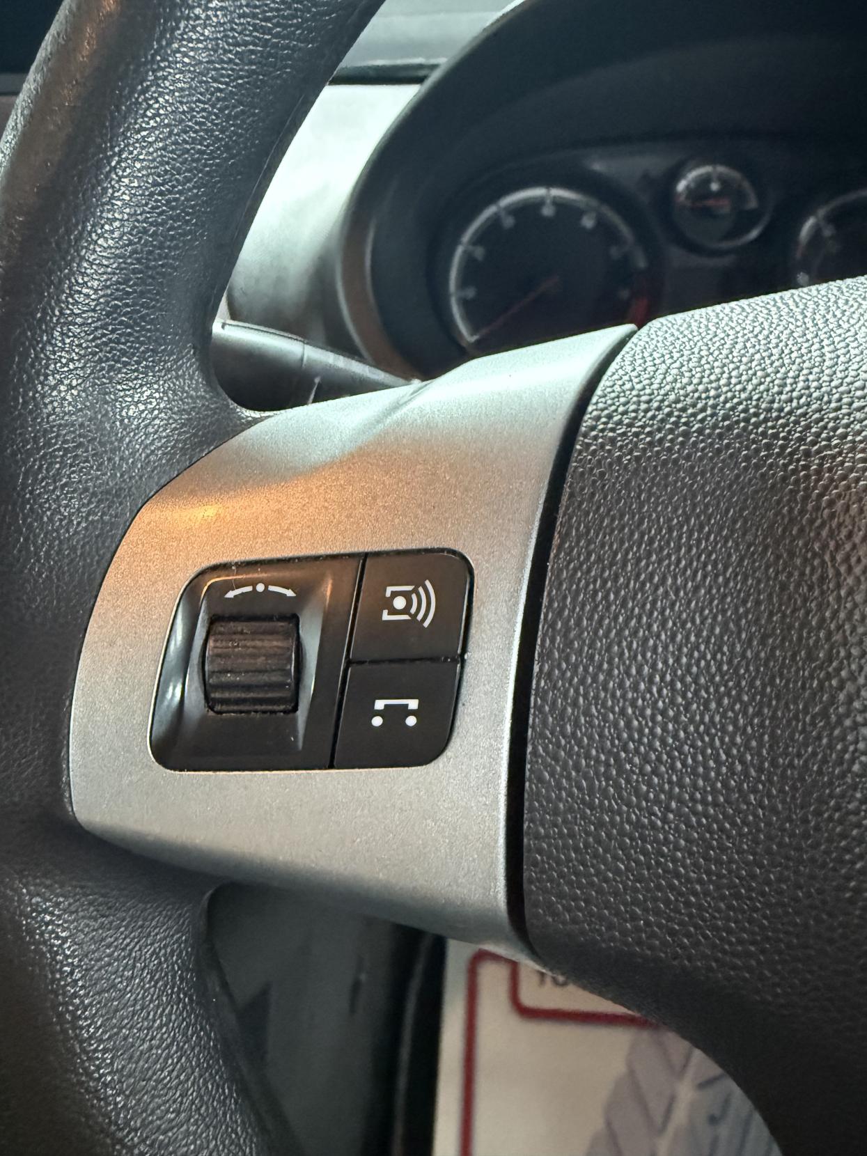 Vauxhall Corsa 1.2i ecoFLEX 16V Excite Hatchback 3dr Petrol Easytronic Euro 5 (A/C) (85 ps)