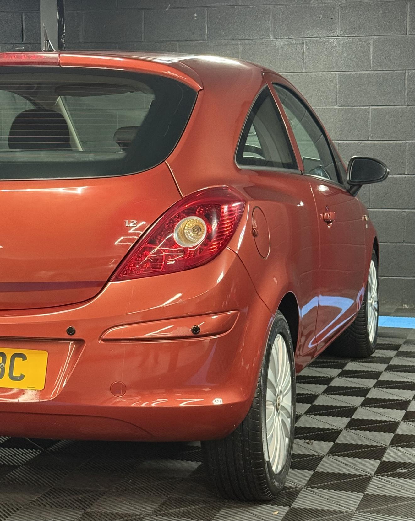 Vauxhall Corsa 1.2i ecoFLEX 16V Excite Hatchback 3dr Petrol Easytronic Euro 5 (A/C) (85 ps)