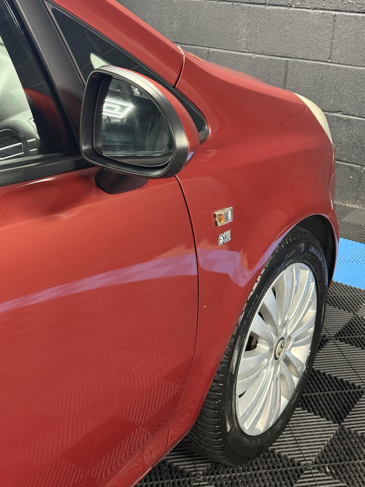 Vauxhall Corsa 1.2i ecoFLEX 16V Excite Hatchback 3dr Petrol Easytronic Euro 5 (A/C) (85 ps)