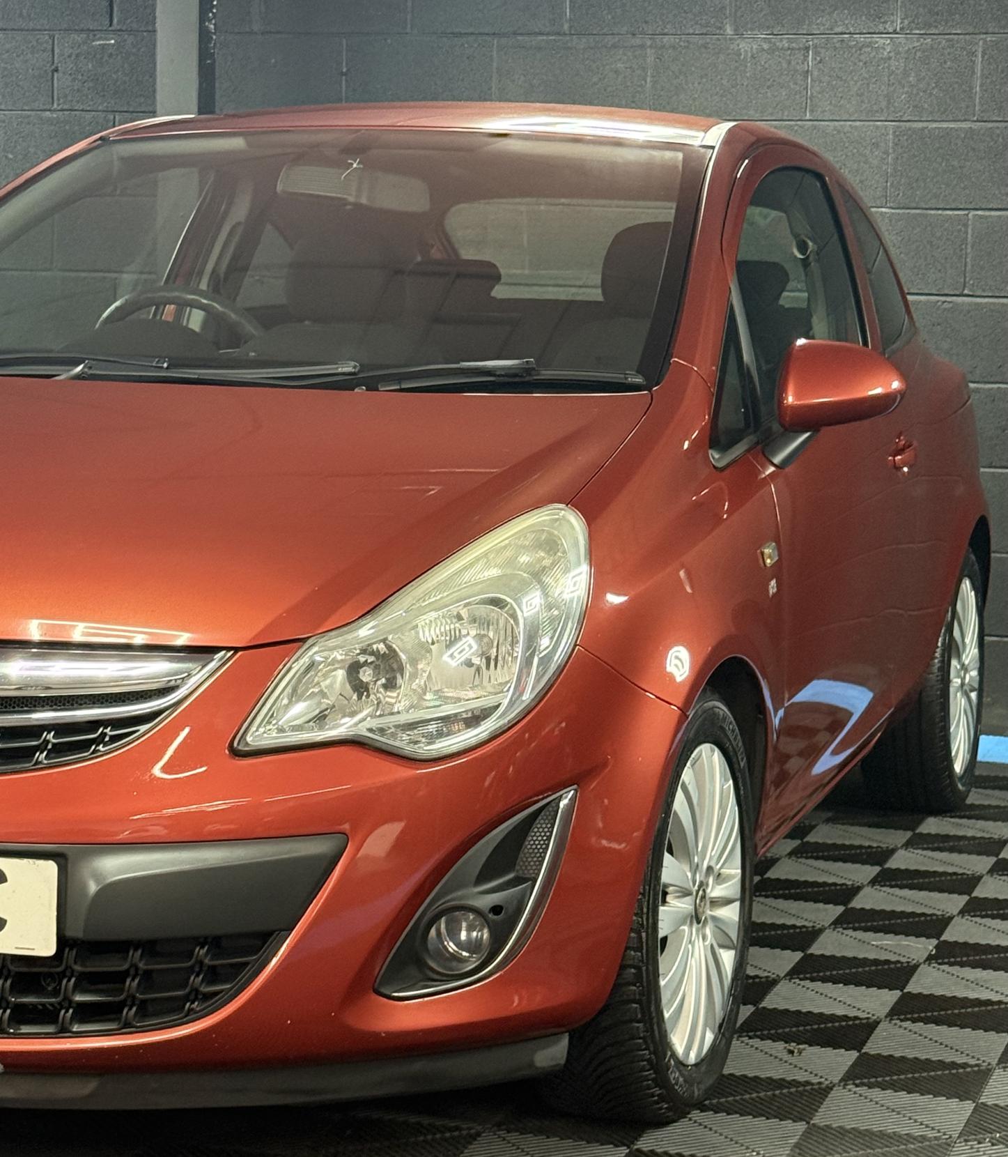 Vauxhall Corsa 1.2i ecoFLEX 16V Excite Hatchback 3dr Petrol Easytronic Euro 5 (A/C) (85 ps)