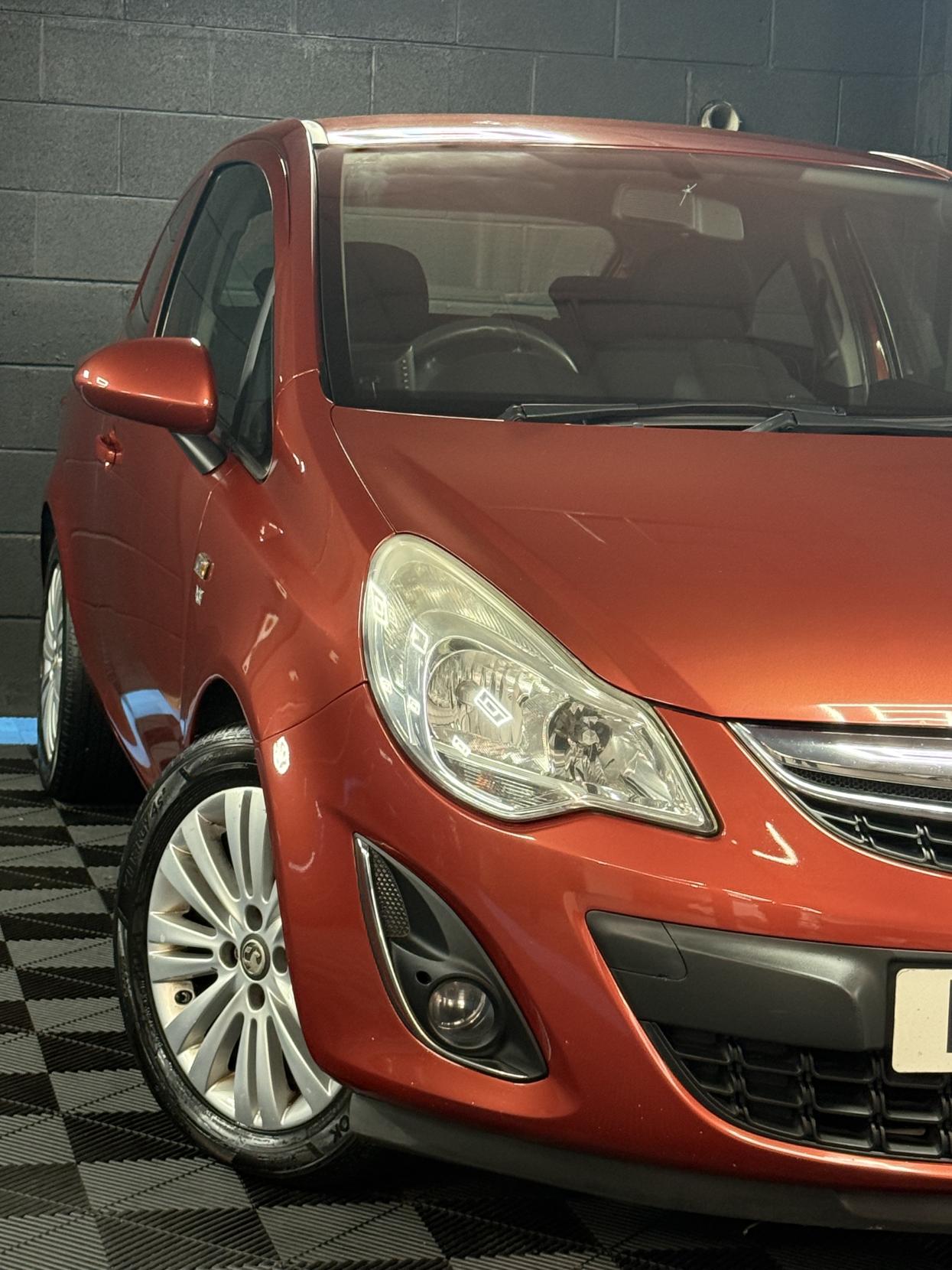 Vauxhall Corsa 1.2i ecoFLEX 16V Excite Hatchback 3dr Petrol Easytronic Euro 5 (A/C) (85 ps)