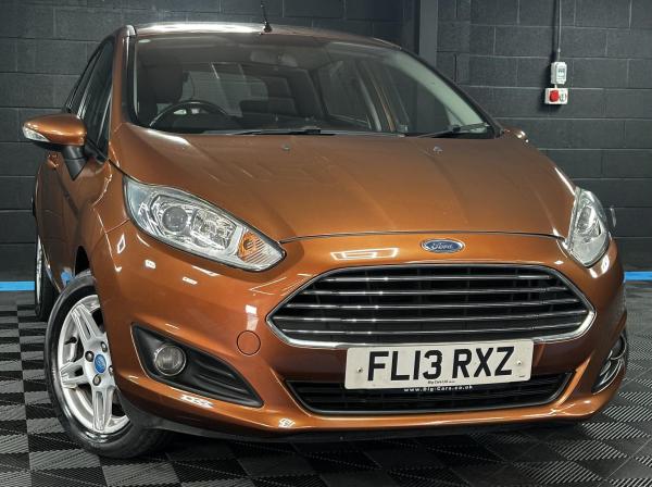 Ford Fiesta 1.6 Zetec Hatchback 5dr Petrol Powershift Euro 5 (105 ps)